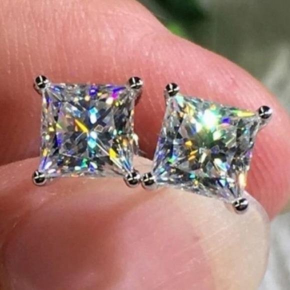2.5 CARAT SQUARE PRINCESS  STUD EARRINGS, NICE EARRINGS, CUTE EARRINGS - Picture 1 of 4